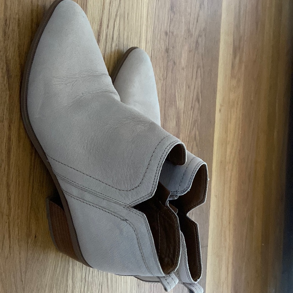 Ankle boots